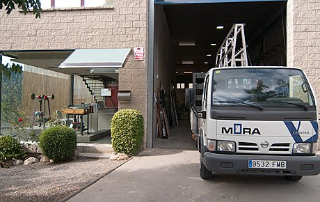 L’entrada del taller de Mora